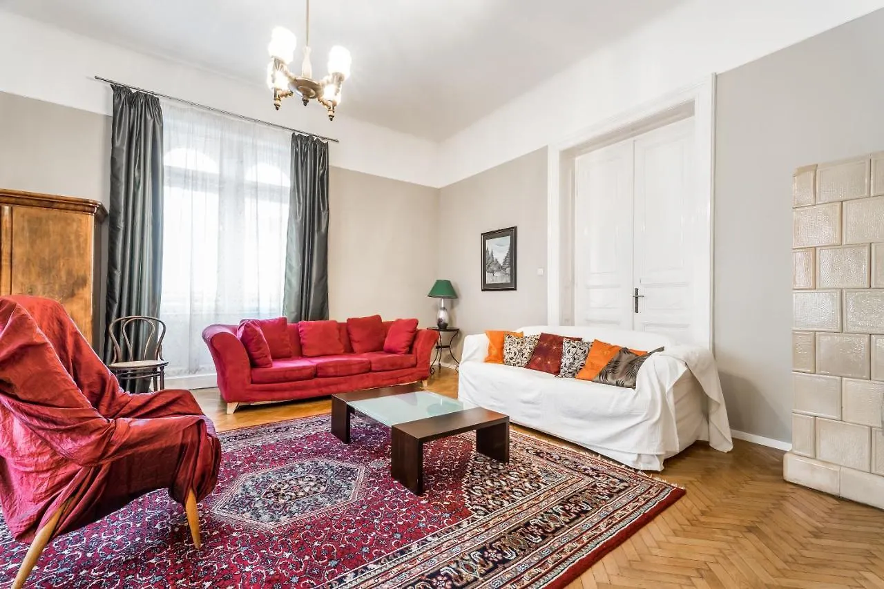 Berta - 4 Bedrooms, 3 Baths Budapeşte Daire