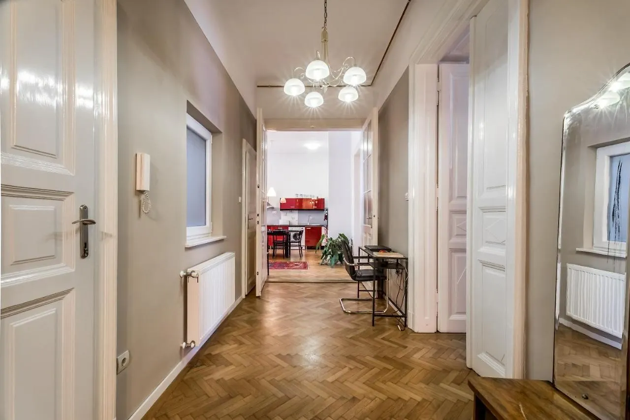 Berta - 4 Bedrooms, 3 Baths Budapeşte 0*,
