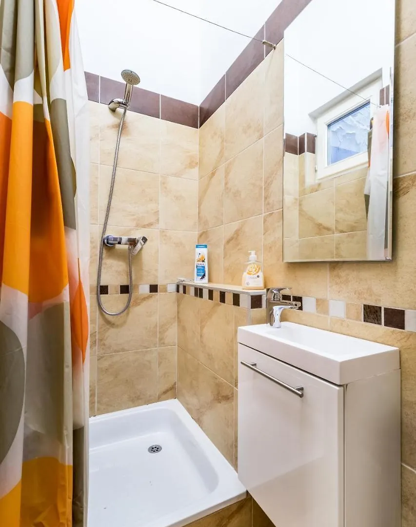Berta - 4 Bedrooms, 3 Baths Budapeşte