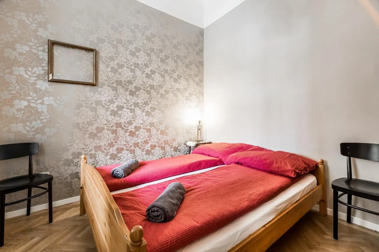 Berta - 4 Bedrooms, 3 Baths Budapeşte 0*,  Macaristan