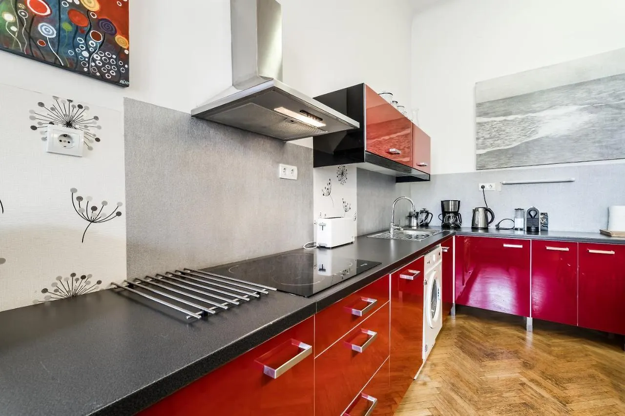 Apartment Berta - 4 Bedrooms, 3 Baths Budapest Ungarn